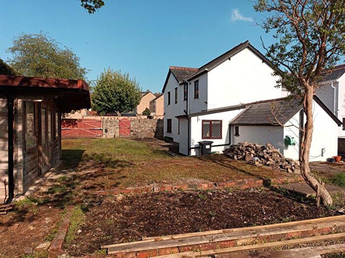 4 Bedroom Semi-Detached House For Sale In Hastings Road, Cinderford, GL14