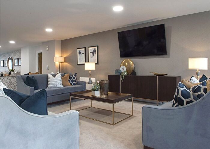 2 Bedroom Flat For Sale In % Share Of William House, Thatcham, RG19