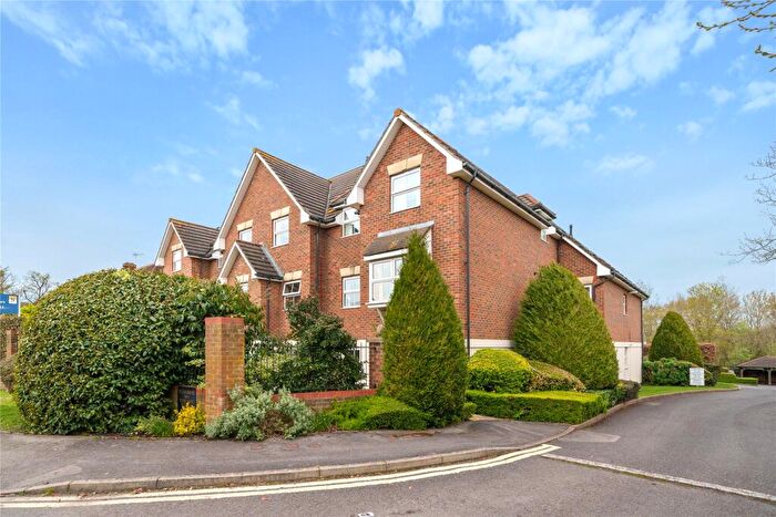 2 Bedroom Retirement Property For Sale In Guildford Road, Lightwater, Surrey, GU18