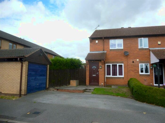 2 Bedroom Semi-Detached House To Rent In Holdenby Close, Retford, DN22