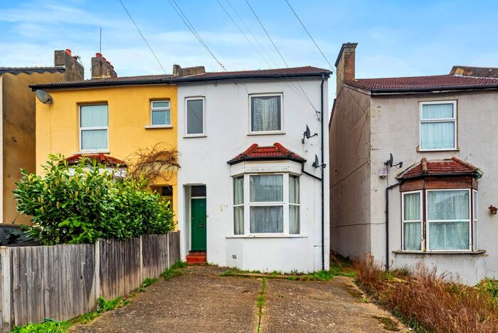 1 Bedroom Flat To Rent In Egerton Road, Selhurst, London, SE25