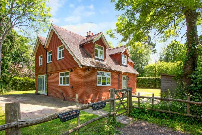 5 Bedroom Detached House To Rent In Brenchley Road, Horsmonden, Tonbridge, TN12