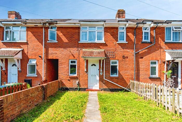 3 Bedroom Terraced House For Sale In Olive Road, Southampton, Hampshire, SO16