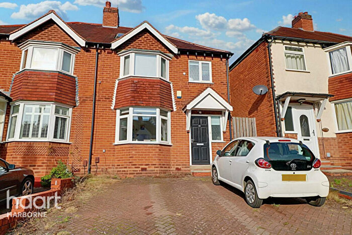 4 Bedroom Semi-Detached House For Sale In Metfield Croft, Harborne, B17