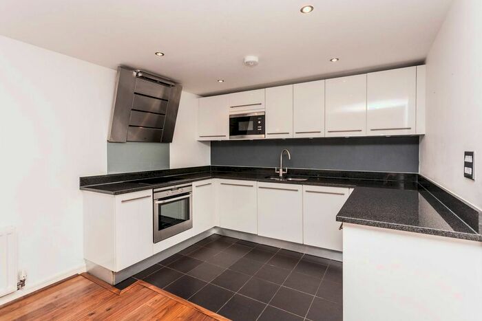 2 Bedroom Flat To Rent In Argyll Road, Woolwich, London, SE18
