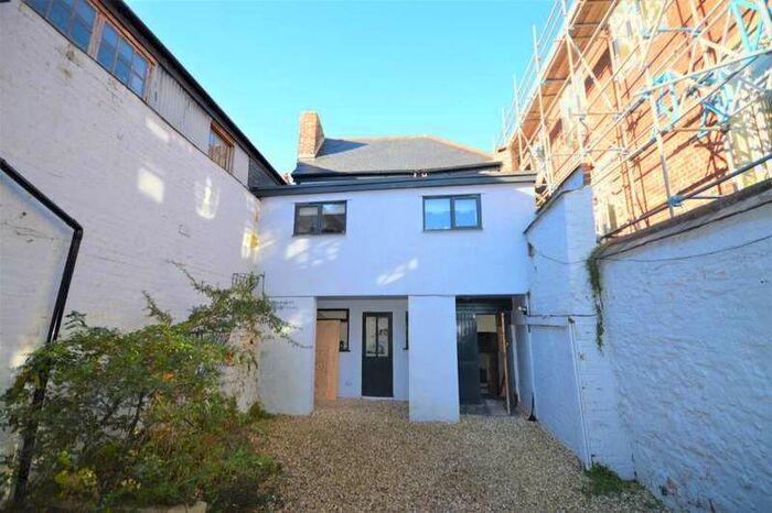 3 Bedroom Flat To Rent In Fore Street, Exeter, EX4