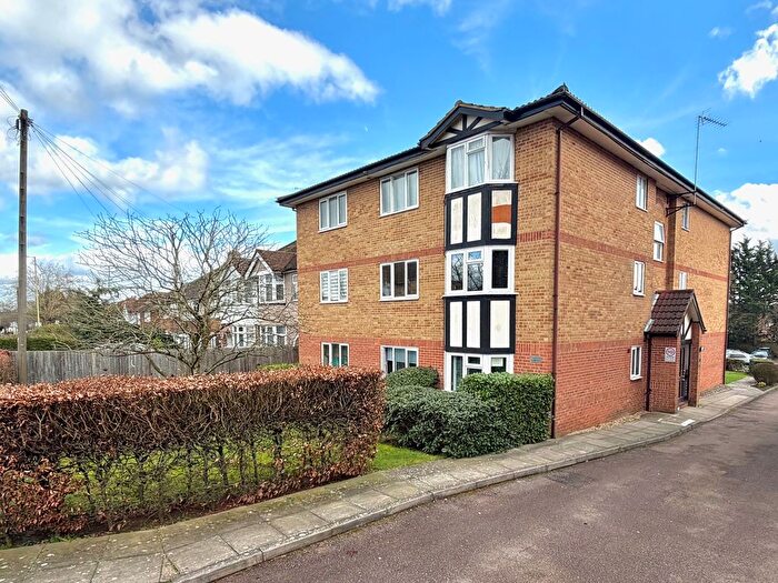 1 Bedroom Flat For Sale In St. Albans Road, Watford, WD25
