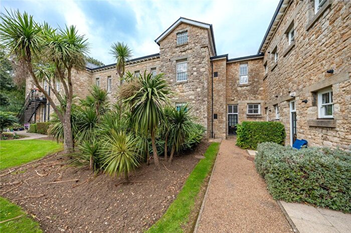 2 Bedroom Flat For Sale In Queens House, Fennel Close, Maidstone, ME16