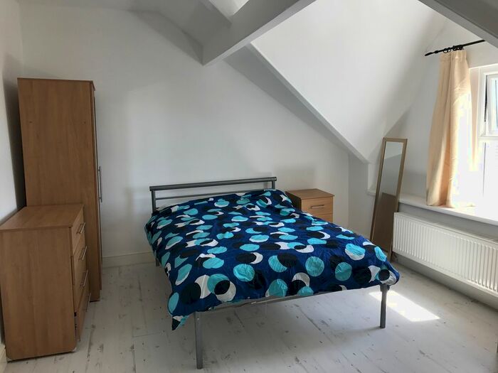 6 Bedroom Terraced House To Rent In King Edwards Road, Swansea, SA1