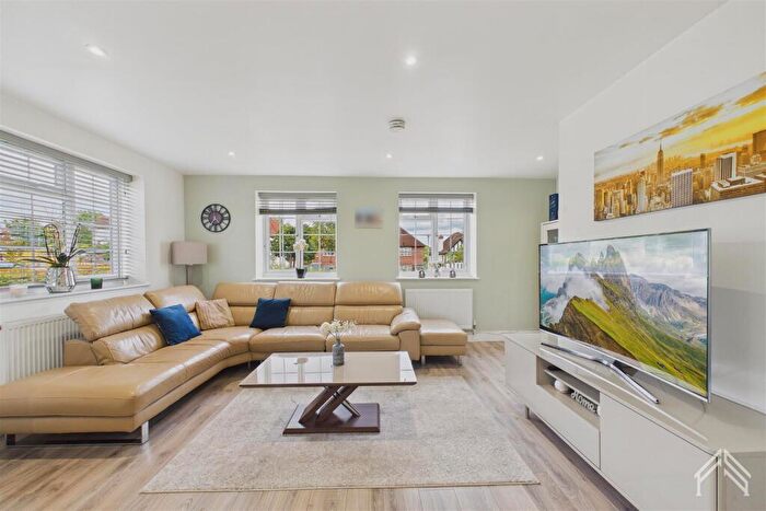 2 Bedroom Apartment For Sale In Hale Lane, Edgware | London, HA9