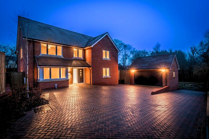 5 Bedroom Detached House For Sale In Eridge Road, Crowborough, TN6
