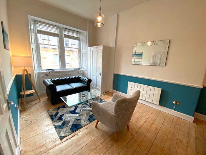 1 Bedroom Flat To Rent In Lochrin Place, Edinburgh, EH3