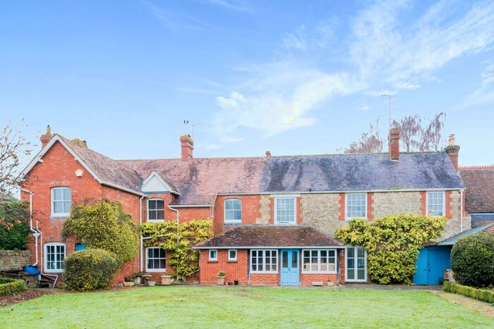 4 Bedroom Semi-Detached House To Rent In Longcot Road, Shrivenham, Swindon, SN6