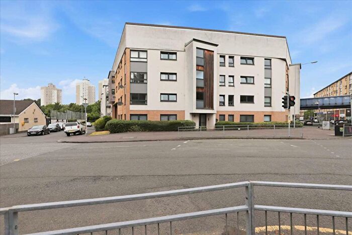 2 Bedroom Flat For Sale In Kilmarnock Road, Shawlands, Glasgow, G43