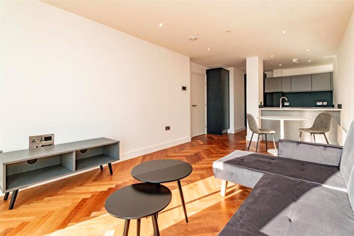 1 Bedroom Apartment To Rent In Deansgate Square, Manchester, M15