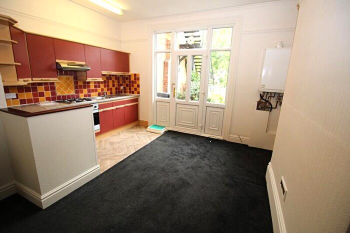 1 Bedroom Flat To Rent In Castle Road, MK40