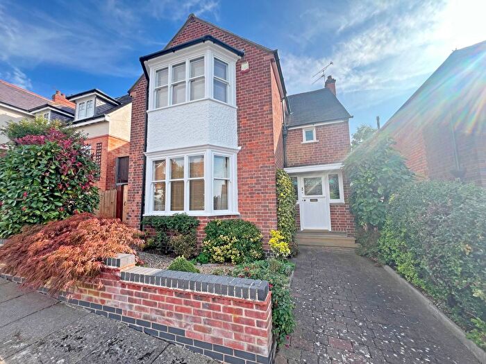 4 Bedroom Detached House For Sale In Meadhurst Road, Leicester, Leicestershire, LE3