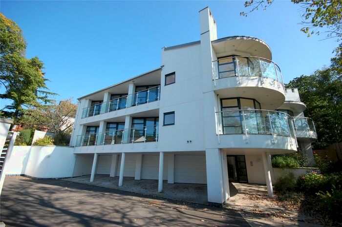 2 Bedroom Flat To Rent In The Strafford, Bronwydd Avenue, Cardiff, CF23