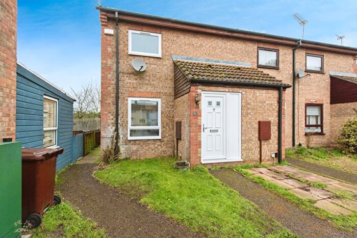 2 Bedroom End Of Terrace House For Sale In Amis Court, Lakenheath, Brandon, IP27