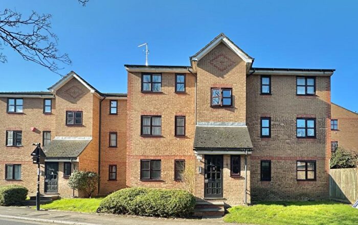 2 Bedroom Flat To Rent In Cold Blow Lane, London, SE14