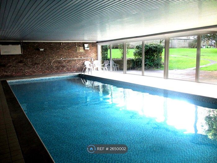 3 Bedroom Flat To Rent In Sneyd Park, Bristol, BS9
