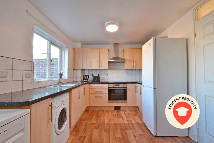 4 Bedroom Semi Detached House To Rent In Sheldrake Drive, Stapleton, Bristol, Bristol, BS16