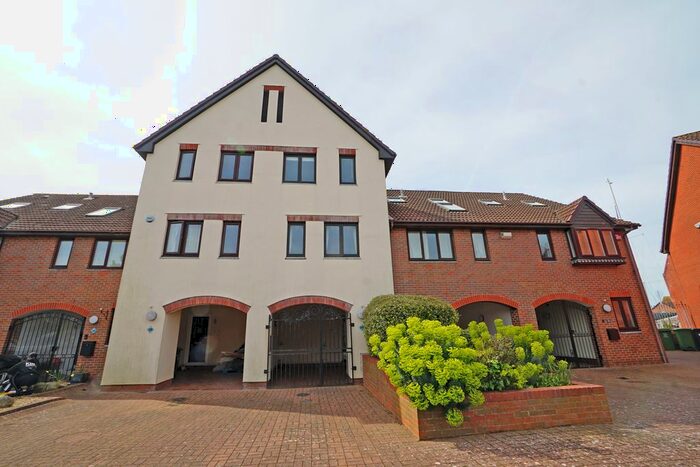 3 Bedroom Terraced House To Rent In Cadgwith Place, Port Solent, Portsmouth, PO6