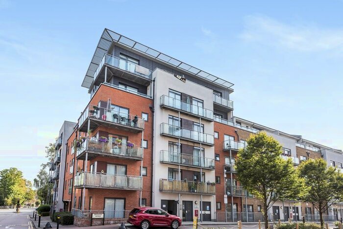 1 Bedroom Flat To Rent In Desvignes Drive, London SE13