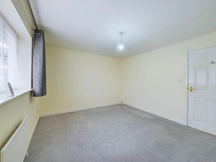 2 Bedroom Terraced House For Sale In Barry Road, Abington, Northampton, NN1