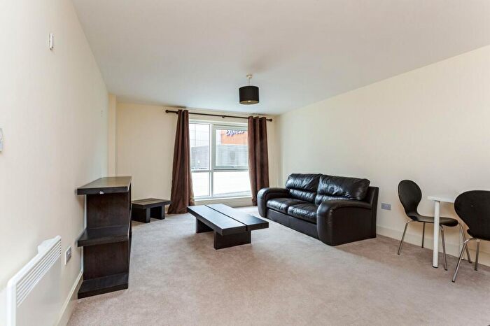 2 Bedroom Flat To Rent In The Roundhouse, Gunwharf Quays, Portsmouth, PO1