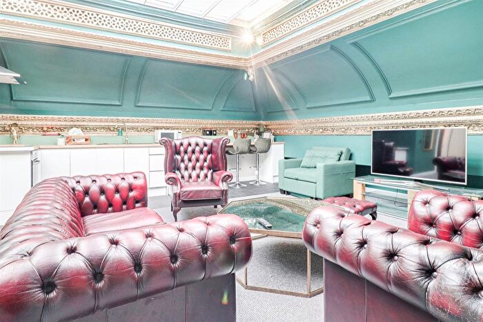 6 Bedroom Flat For Sale In Stanley Street, Southport, Merseyside, PR9