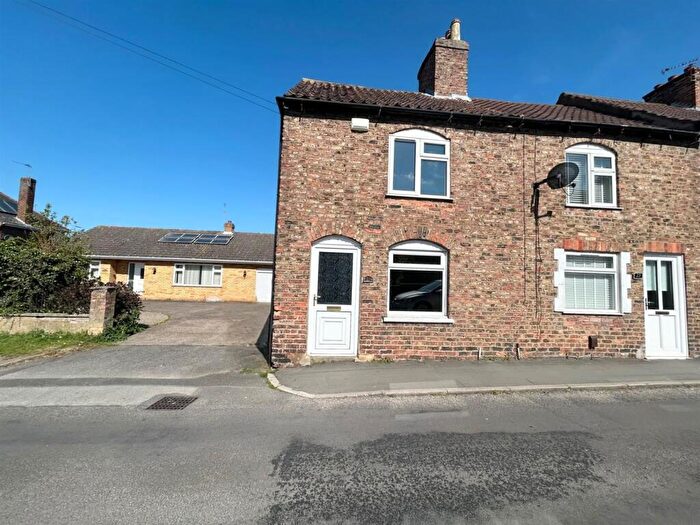2 Bedroom End Of Terrace House To Rent In Little Lane, Louth, LN11