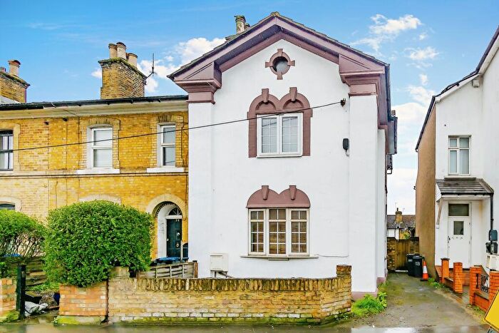 3 Bedroom House To Rent In Selsdon Road, South Croydon, CR2