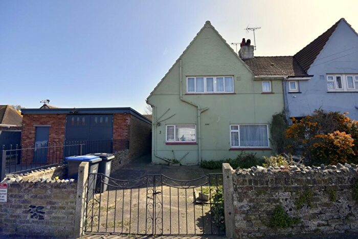 3 Bedroom Semi Detached House For Sale In Arlington Gardens, Margate, CT9
