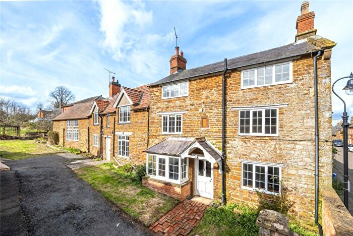 6 Bedroom Detached House For Sale In High Street, Eydon, Daventry, Northamptonshire, NN11