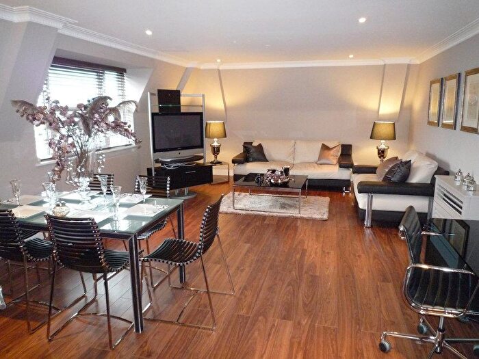 3 Bedroom Penthouse To Rent In St. Johns Wood Park London, NW8