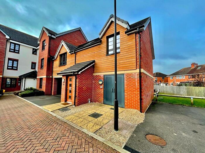 2 Bedroom Flat To Rent In The Coach House, Malago Drive, BS3