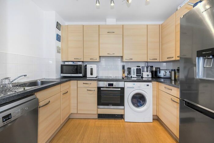 2 Bedroom Flat To Rent In Collington Street, London, SE10