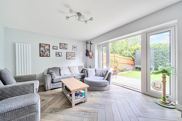 6 Bedroom Semi-Detached House For Sale In Bullock Crescent, Woking, GU22