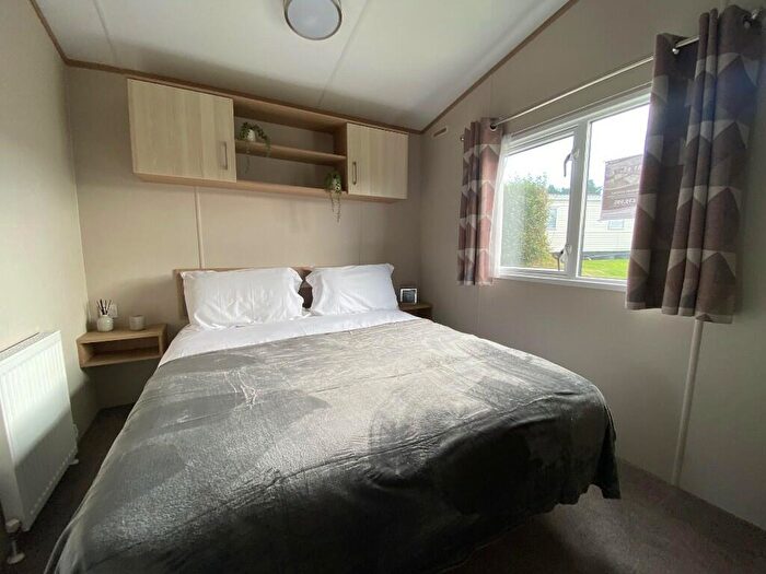2 Bedroom Caravan For Sale In Wood Park, SA70