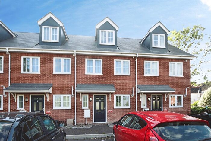 3 Bedroom Terraced House For Sale In Paragon Place, Bridgwater, TA6