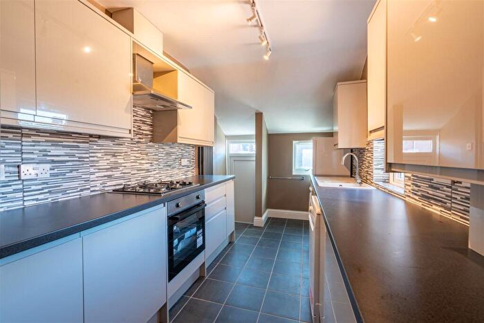 2 Bedroom Flat To Rent In Warton Terrace, Newcastle Upon Tyne, NE6