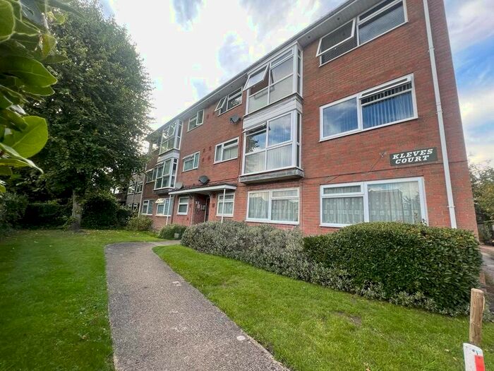 1 Bedroom Flat To Rent In Deacon Road, Southampton, Hampshire, SO19