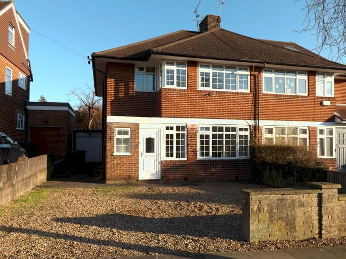4 Bedroom Semi-Detached House To Rent In Edgwarebury Lane, Edgware, HA8