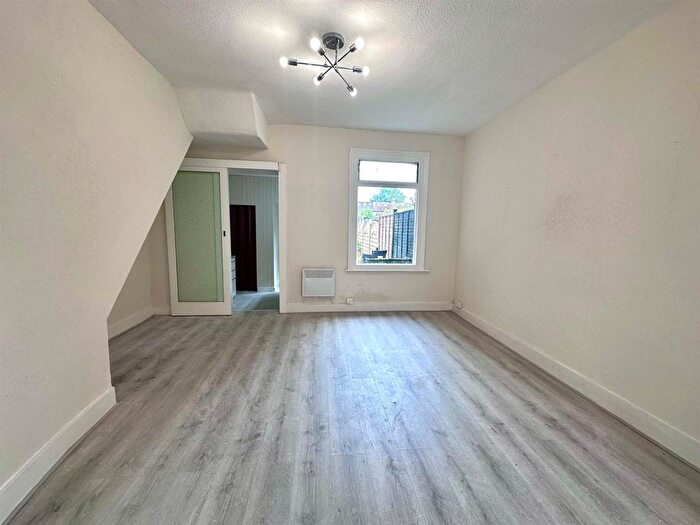 3 Bedroom Property To Rent In Clive Road, Enfield, EN1