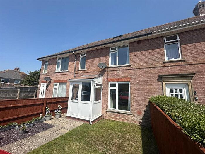 3 Bedroom Terraced House For Sale In Dumbarton Road, Weymouth, DT4