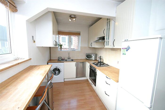 2 Bedroom Property To Rent In Merton Hall Road, Wimbledon, Merton, SW19