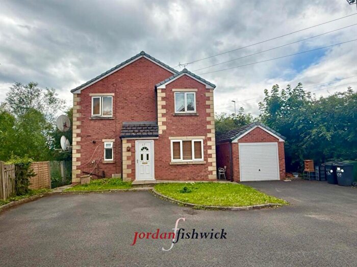 4 Bedroom Detached House For Sale In London Road, Macclesfield, SK11