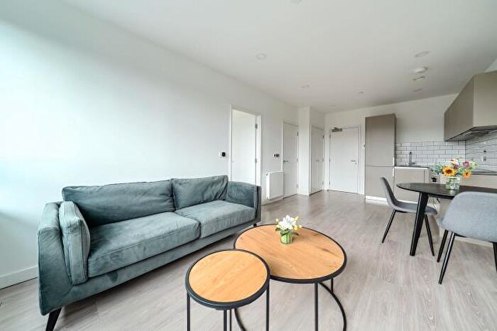 1 Bedroom Apartment To Rent In Market Street, Bracknell, RG12