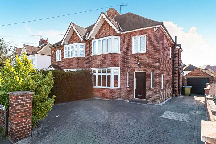 3 Bedroom Semi Detached House For Sale In Blendon Road, Bexley, DA5